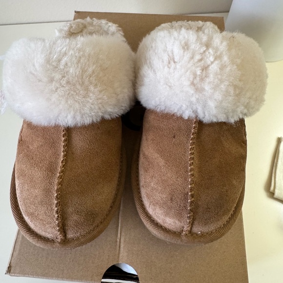 Ugg Cozy slipper - Picture 8 of 11